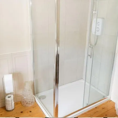 An Maide Ban, 펜션